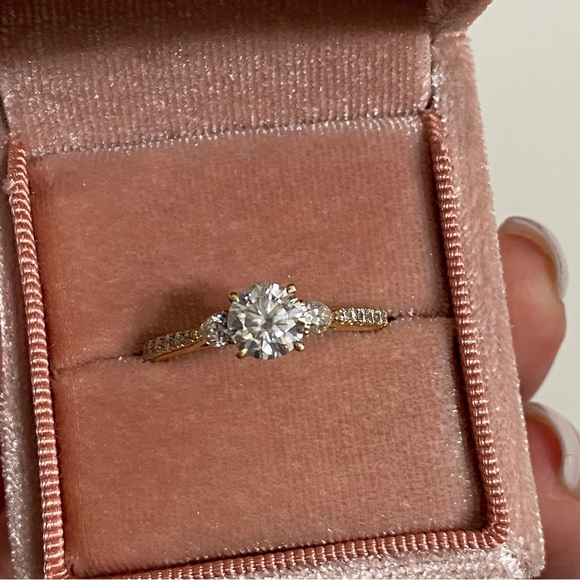 Moissanite Jewelry - ✨NEW✨ 10K SOLID Yellow Gold 1 CT Round MOISSANITE 3 Stone Engagement Ring 8.5